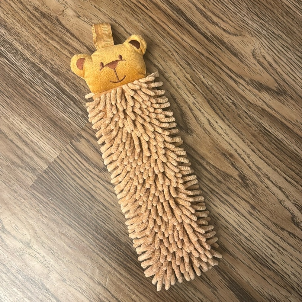 Noted kids bear towel